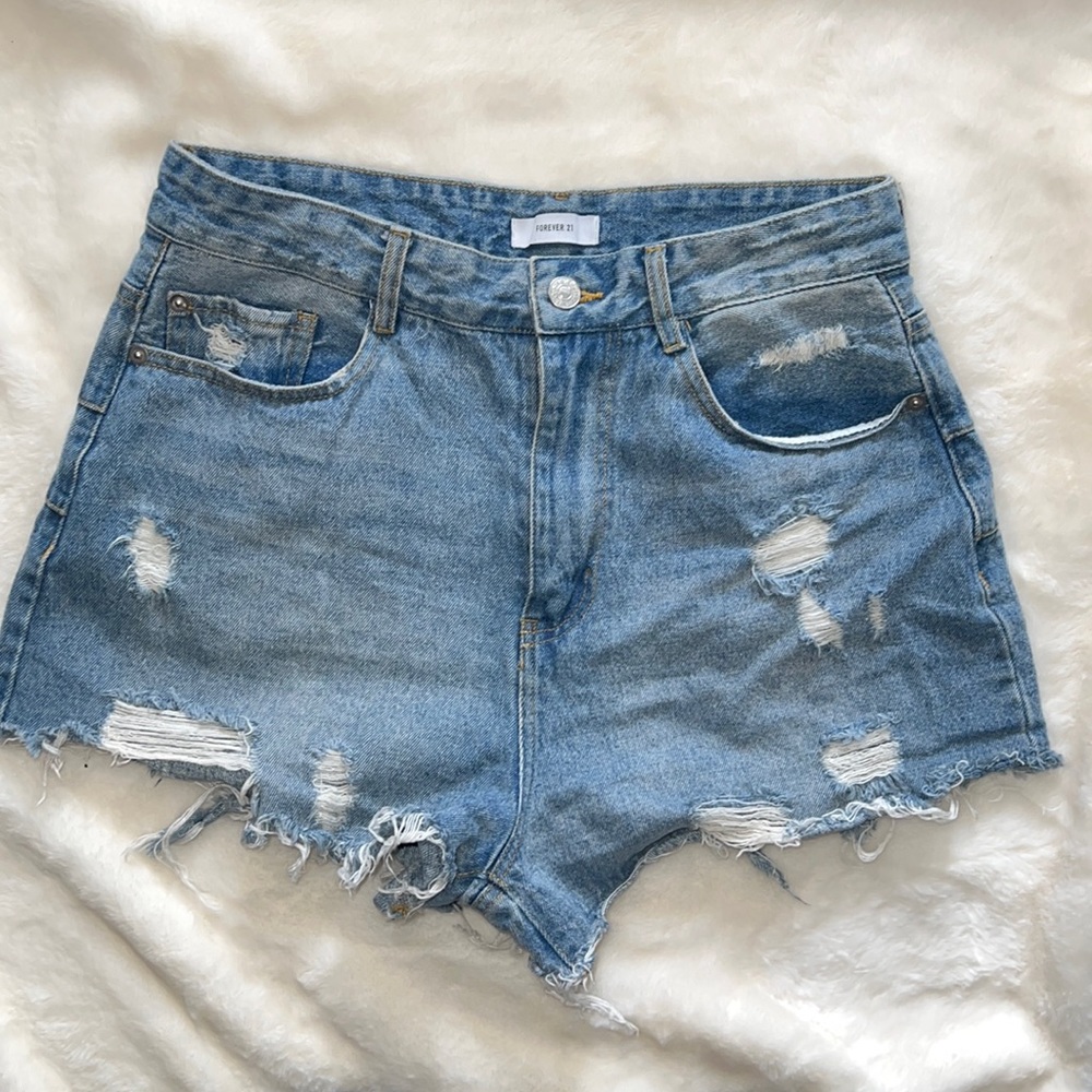 Denim shorts distressed